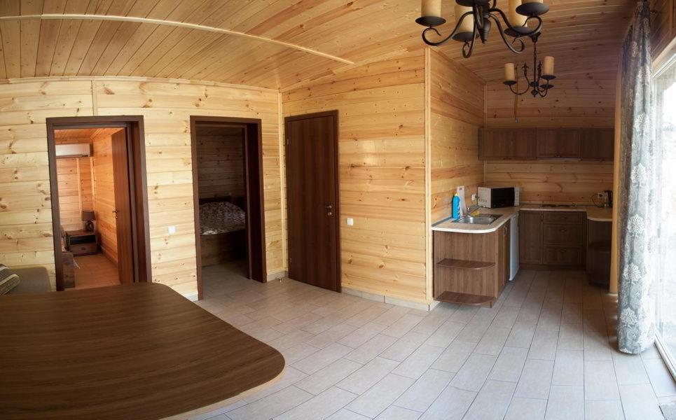 Marco Polo Hotel Ulʼyanovka Esterno foto