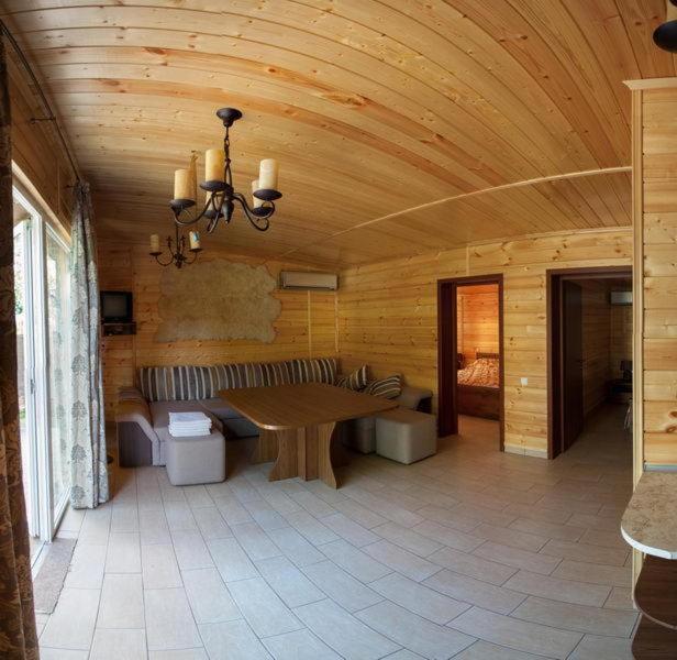 Marco Polo Hotel Ulʼyanovka Esterno foto